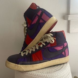 Retro Vintage High-Top Multi-Color Nike Sneakers - Women’s 9
